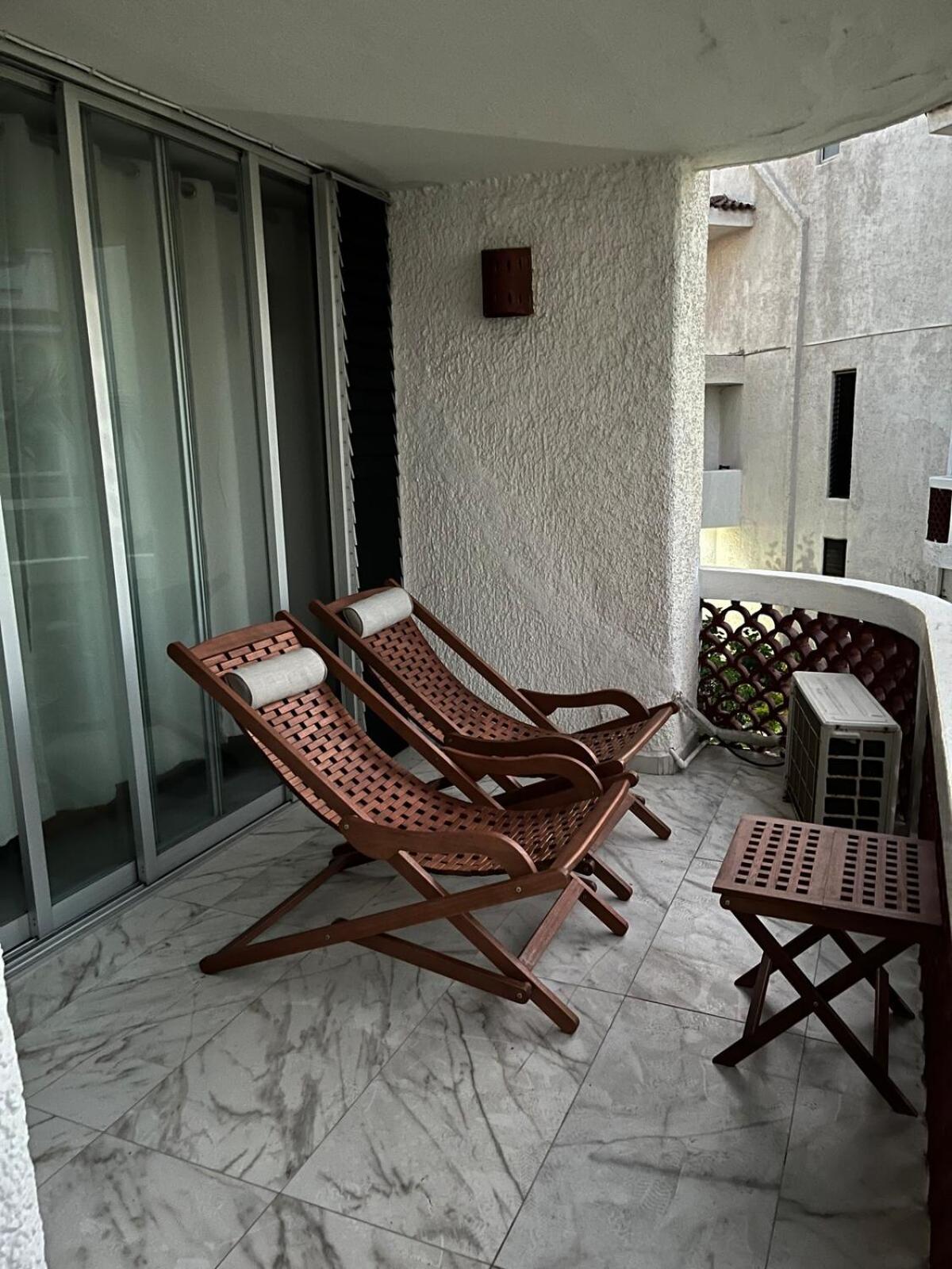 Spacious Apartment In Manzanillo Right On The Beach Buitenkant foto