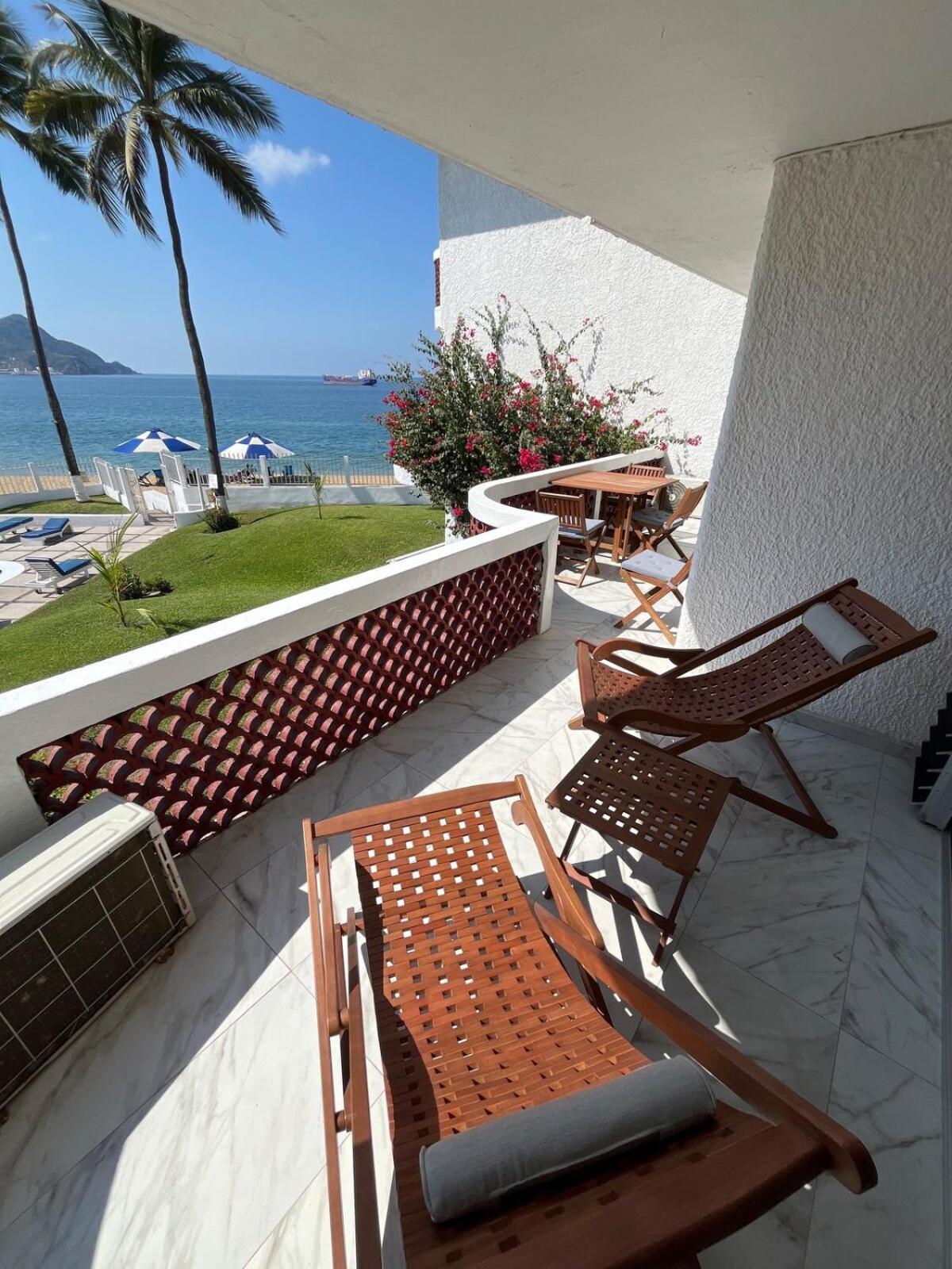 Spacious Apartment In Manzanillo Right On The Beach Buitenkant foto